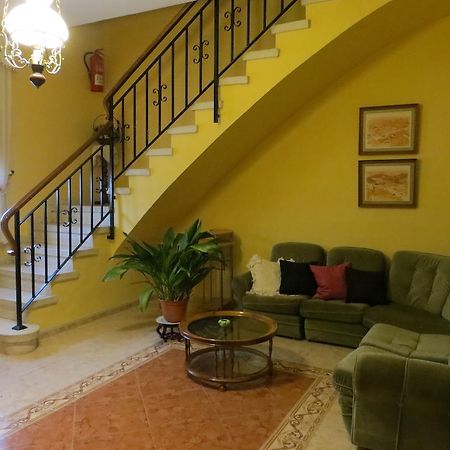Hostal Restaurante Reina El Tejar Екстериор снимка