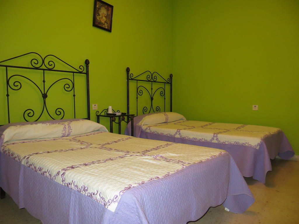 Hostal Restaurante Reina El Tejar Стая снимка