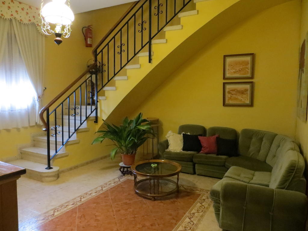 Hostal Restaurante Reina El Tejar Екстериор снимка