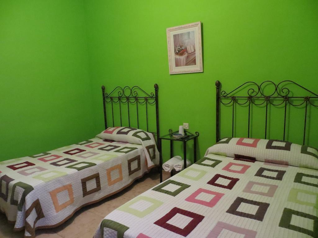 Hostal Restaurante Reina El Tejar Екстериор снимка