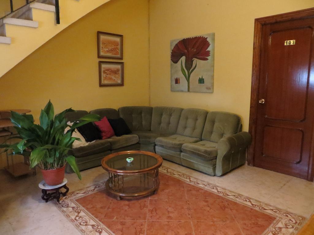 Hostal Restaurante Reina El Tejar Екстериор снимка
