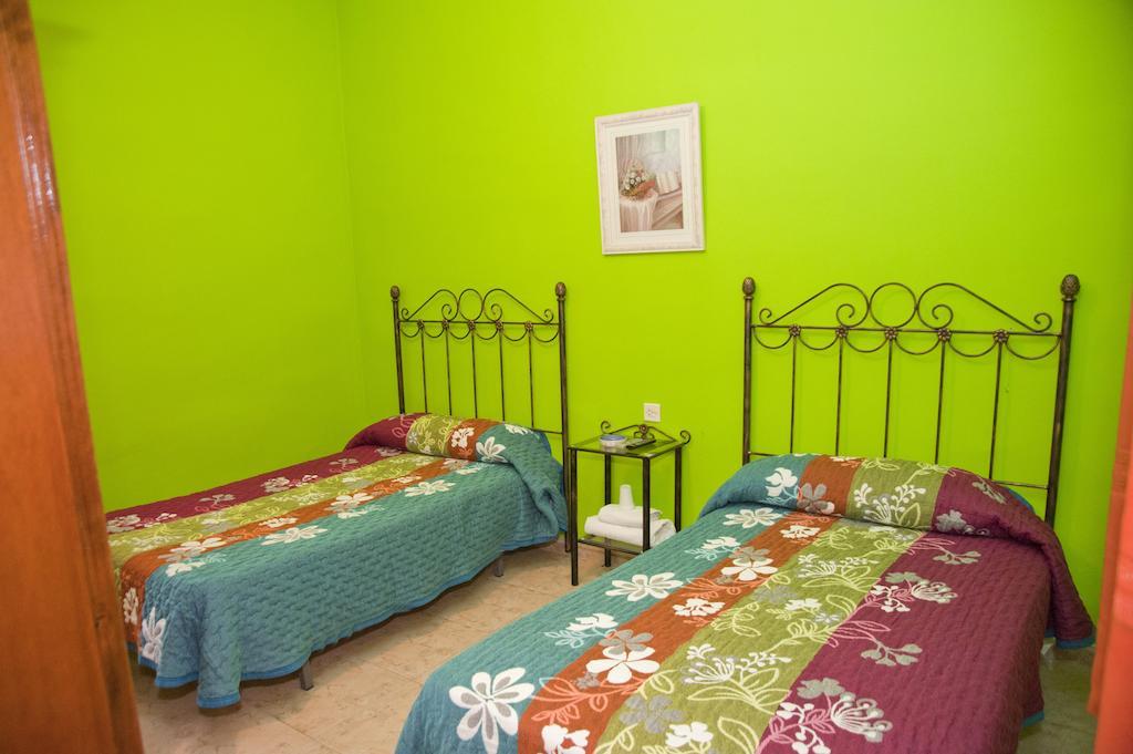 Hostal Restaurante Reina El Tejar Екстериор снимка