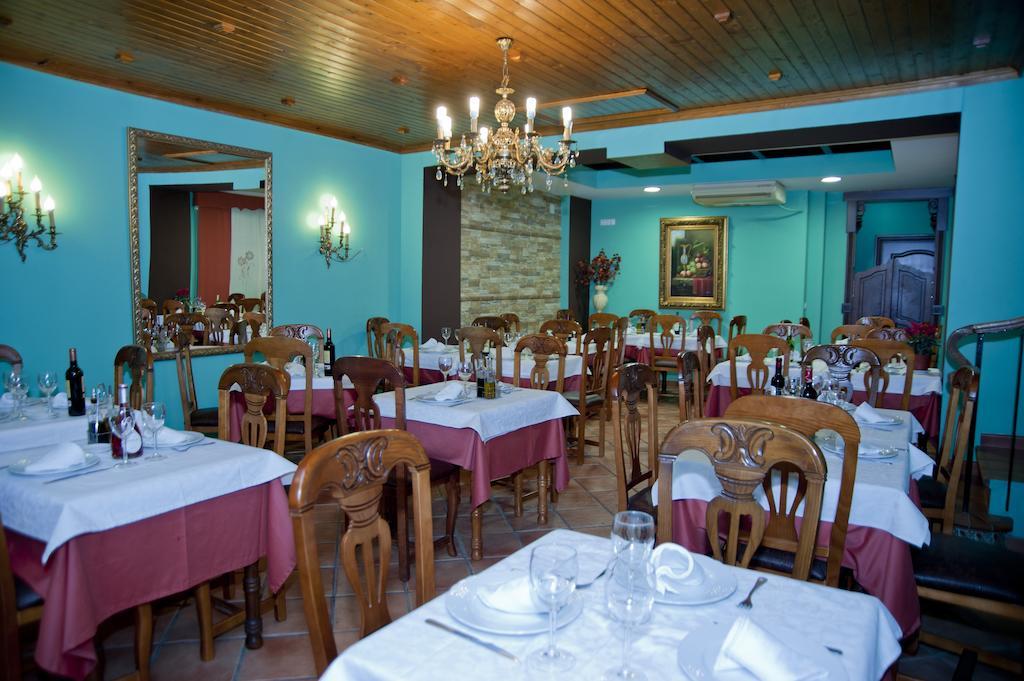 Hostal Restaurante Reina El Tejar Екстериор снимка